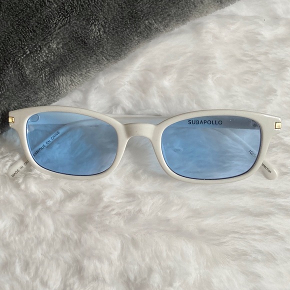 🛍 3 FOR $10 Frost Blue Rectangle Frame Sunglasses - Picture 2 of 3